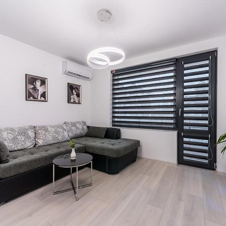 Апартамент За Гости Дрийм Velingrad Bagian luar foto